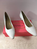 Vaneli Women's White Size 9 Pumps