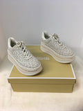 Michael Kors Women's Beige Size 6 Sneakers