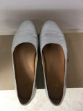 Beek.. Women's Silver Size 8 Flats