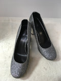 Michael Kors Women's Gun Metal Size 9.5 Pumps