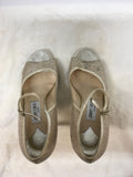 Jimmy Choo Women's Gold Size 8.5 Pumps
