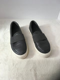 Ugg Women's Gray Size 6.5 Loafers