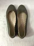 Chloe Women's Taupe Size 8.5 Flats
