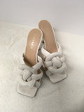 Coach Women's Cream Size 7 Pumps
