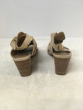 Lucca Women's Tan Size 9.5 Sandals