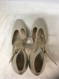 Charles David Women's Beige Size 8.5 Pumps